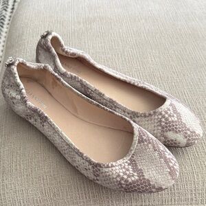 Gianni Bini Snakeskin Pattern Flats